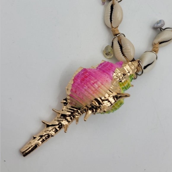 Fashion statement Multicolor sea shell necklace - Picture 6 of 6